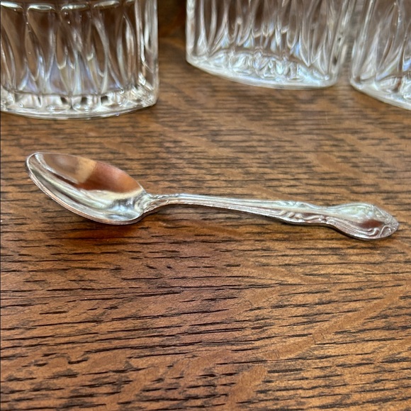 Wales of Sheffield Vintage Silverplate Cut Glass Cruet Set Made in Italy - Picture 9 of 16